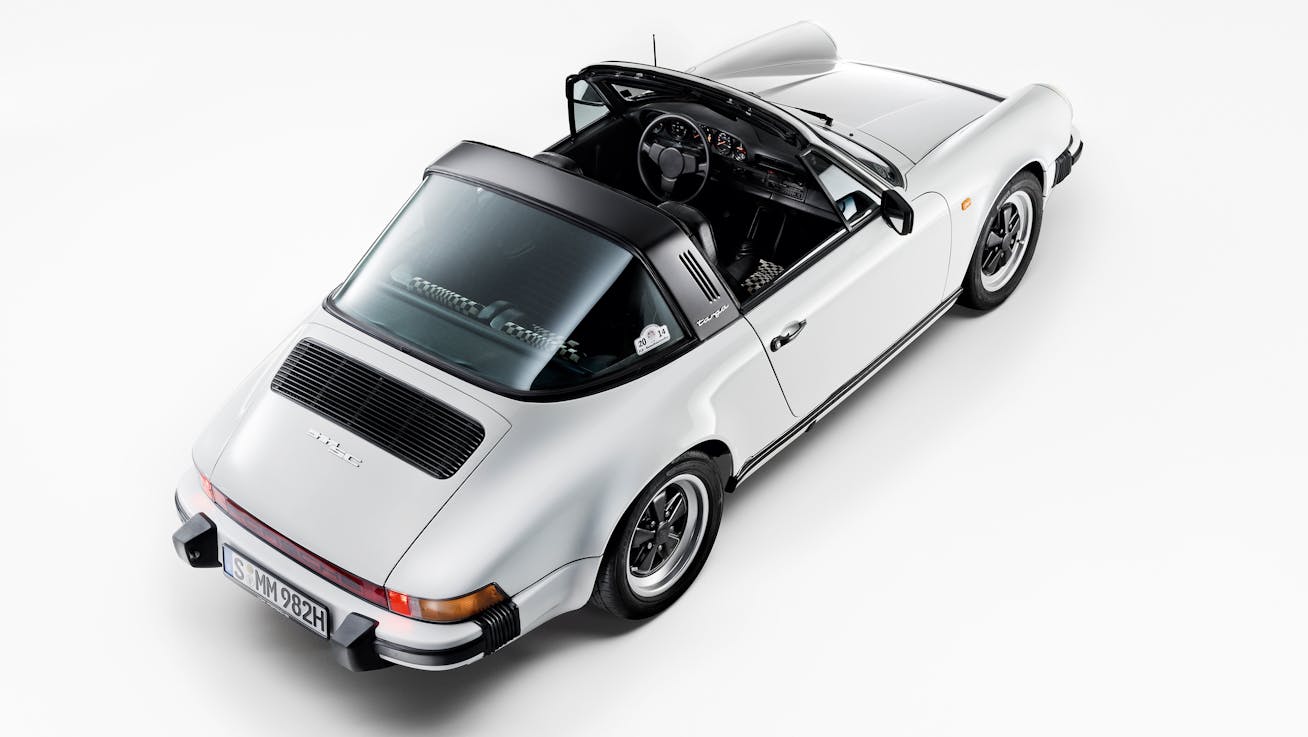 Studio image of a Porsche 911 Targa G-series model