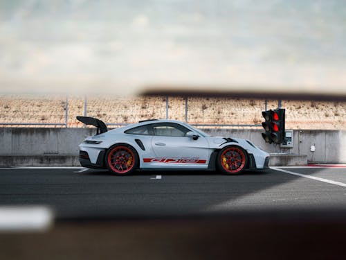 Side view of Porsche 911 GT3 RS on starting grid