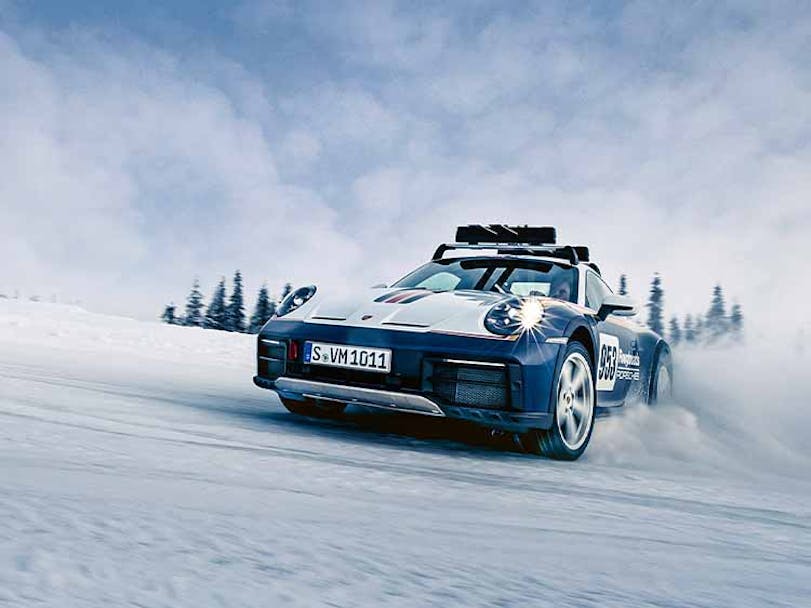 Porsche 911 Dakar on snowy track in Finland