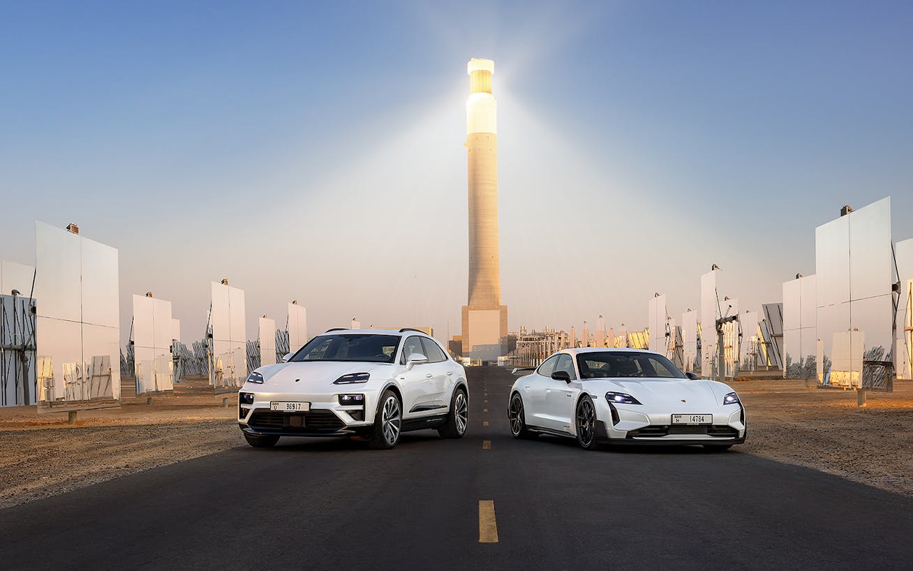 Porsche Macan Electric and Taycan Turbo GT, Dubai Solar Park