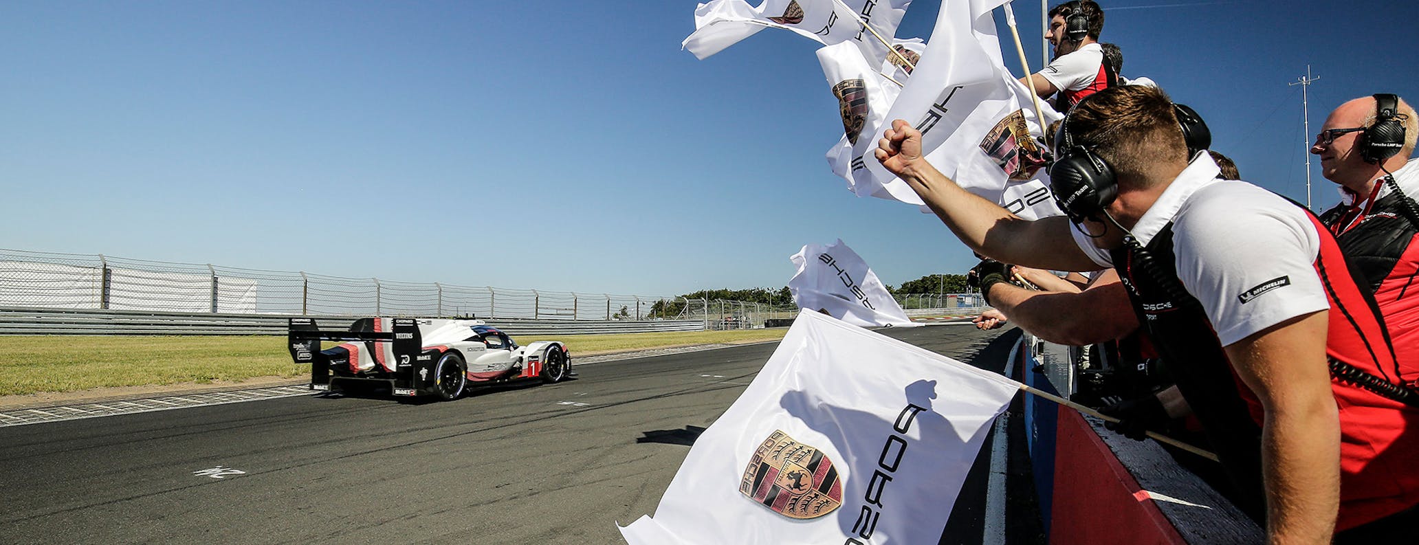 Timo Bernhard breaks Nürburgring Nordschleife lap record in Porsche 919 Hybrid Evo