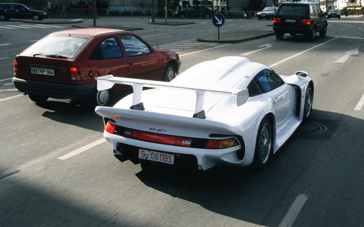 What is the Porsche 911 GT1 Strassenversion hypercar?