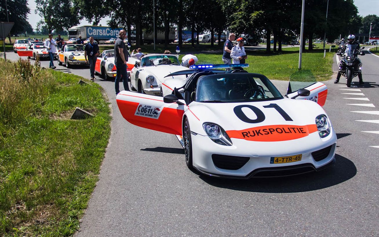 Front view of Porsche 918 Spyder police car 