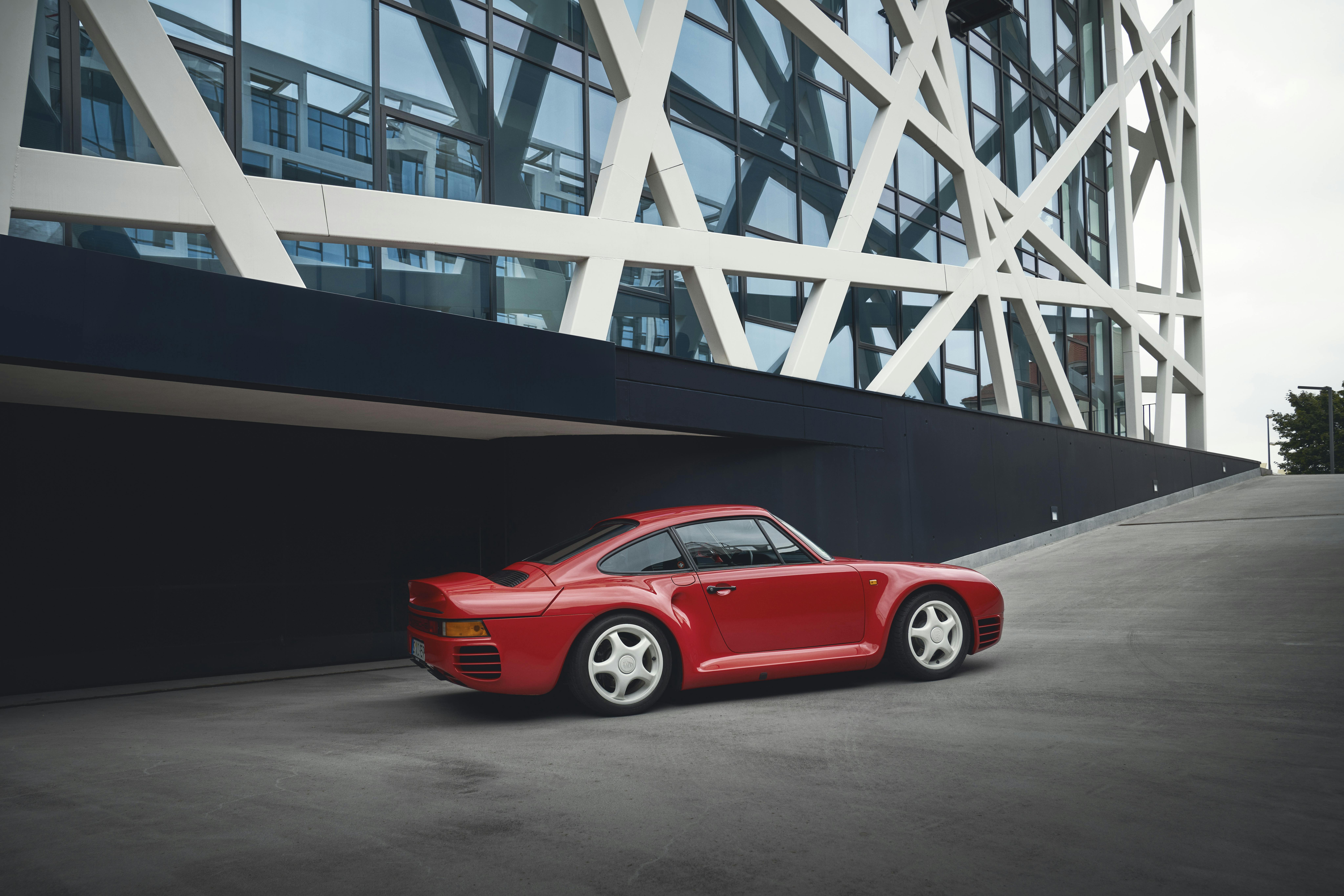 Everything you need to know about the Porsche 959 supercar