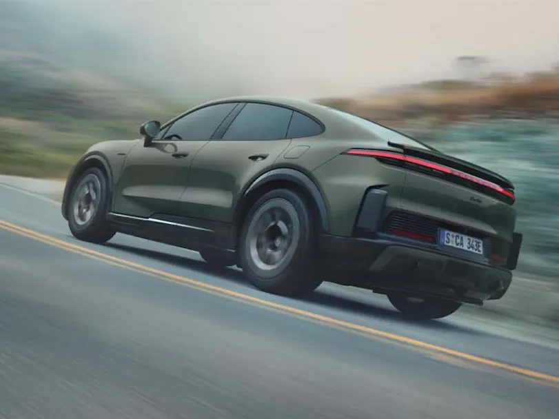 Porsche Cayenne Coupe Electric driving thumbnail