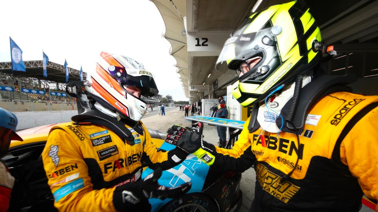 Esports driver and Porsche Cup Brasil racer, Jeff Giassi, with team-mate Enzo Elias
