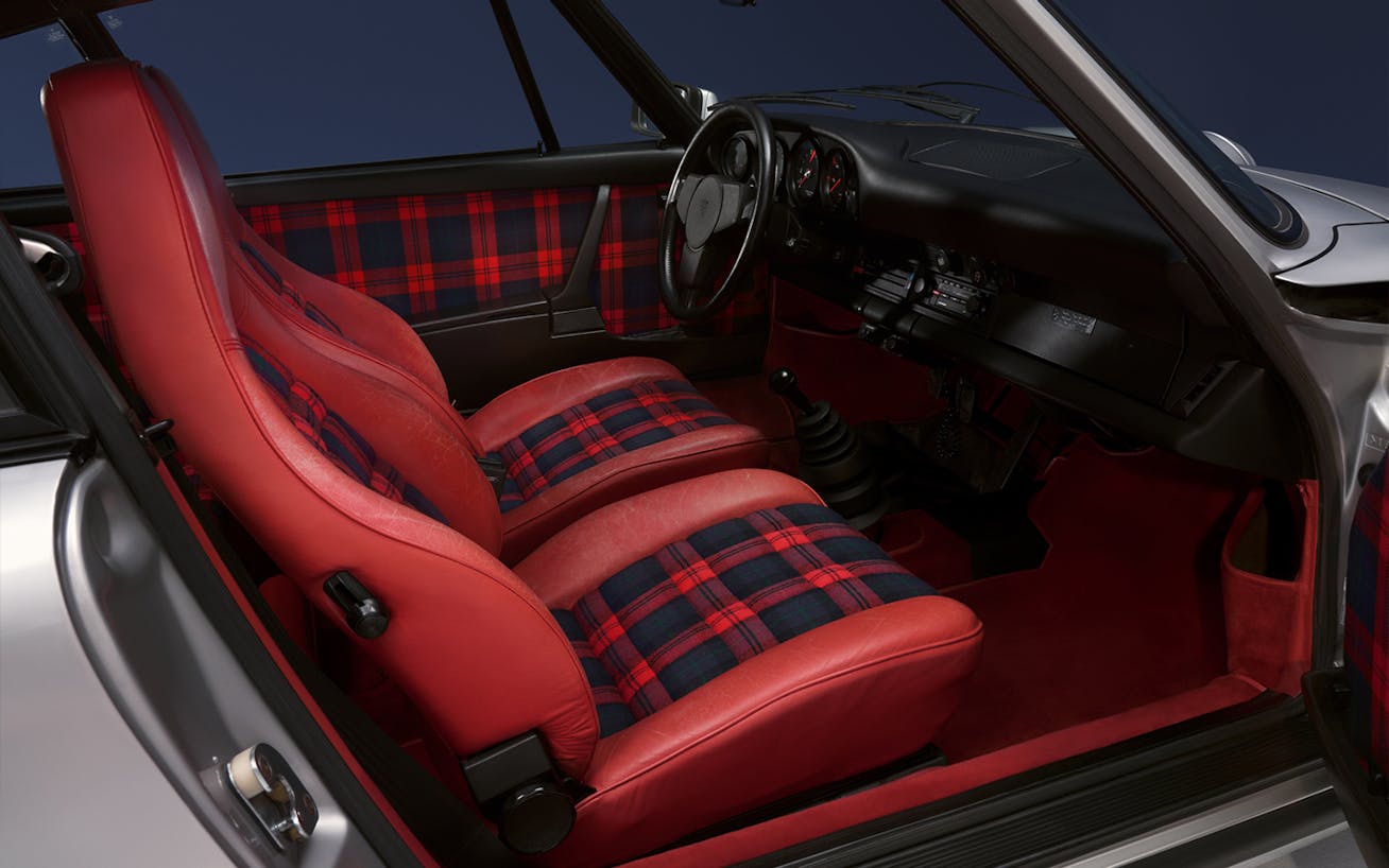 Porsche 911 Turbo “No. 1” with the McLaughlan tartan in red and blue 